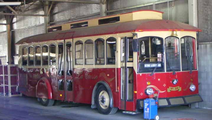 La Crosse MTU Dupont trolley 58